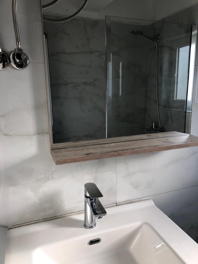 Sandri Apartment Himare Exterior photo